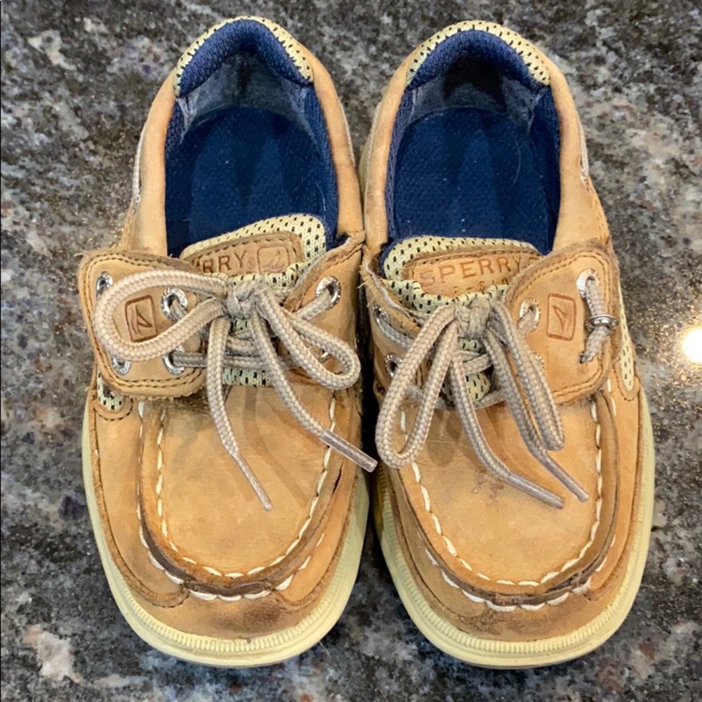 Toddler Leather Sperry shoes
